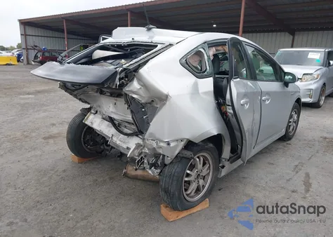 2010 Toyota Prius Iv z USA, uszkodzony, nr VIN JTDKN3DU5A0053903